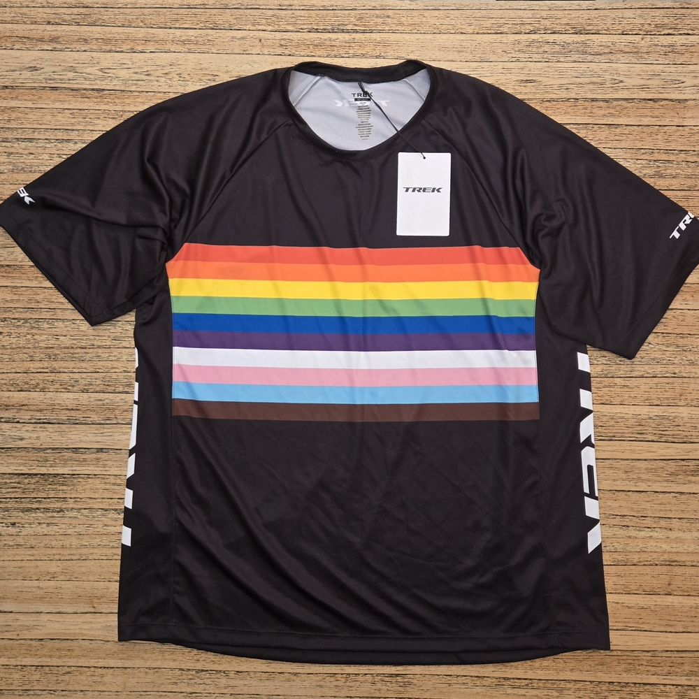 Trek Men's‎ Black Rainbow Stripe Shirt XXL New With Tags